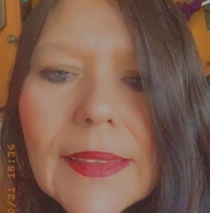 Meet your Posher, Debra